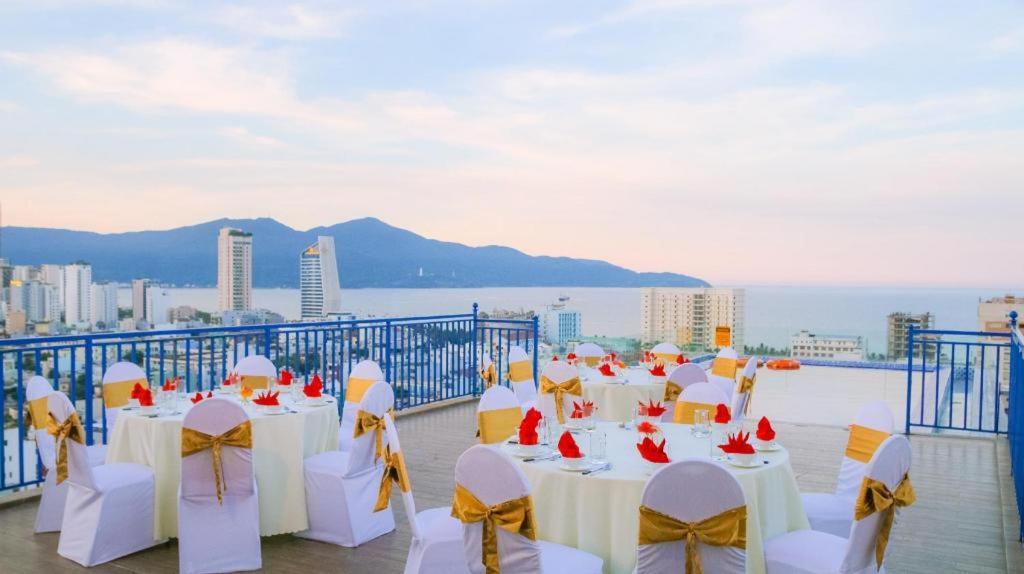 Fivitel King Hotel Da Nang Bagian luar foto
